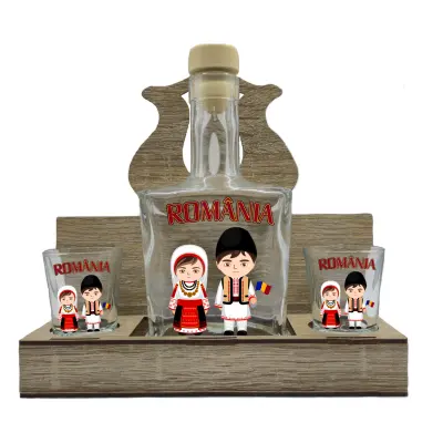 Port popular tarani, romania, suport din lemn cu sticla si 2 pahare, model hgs057